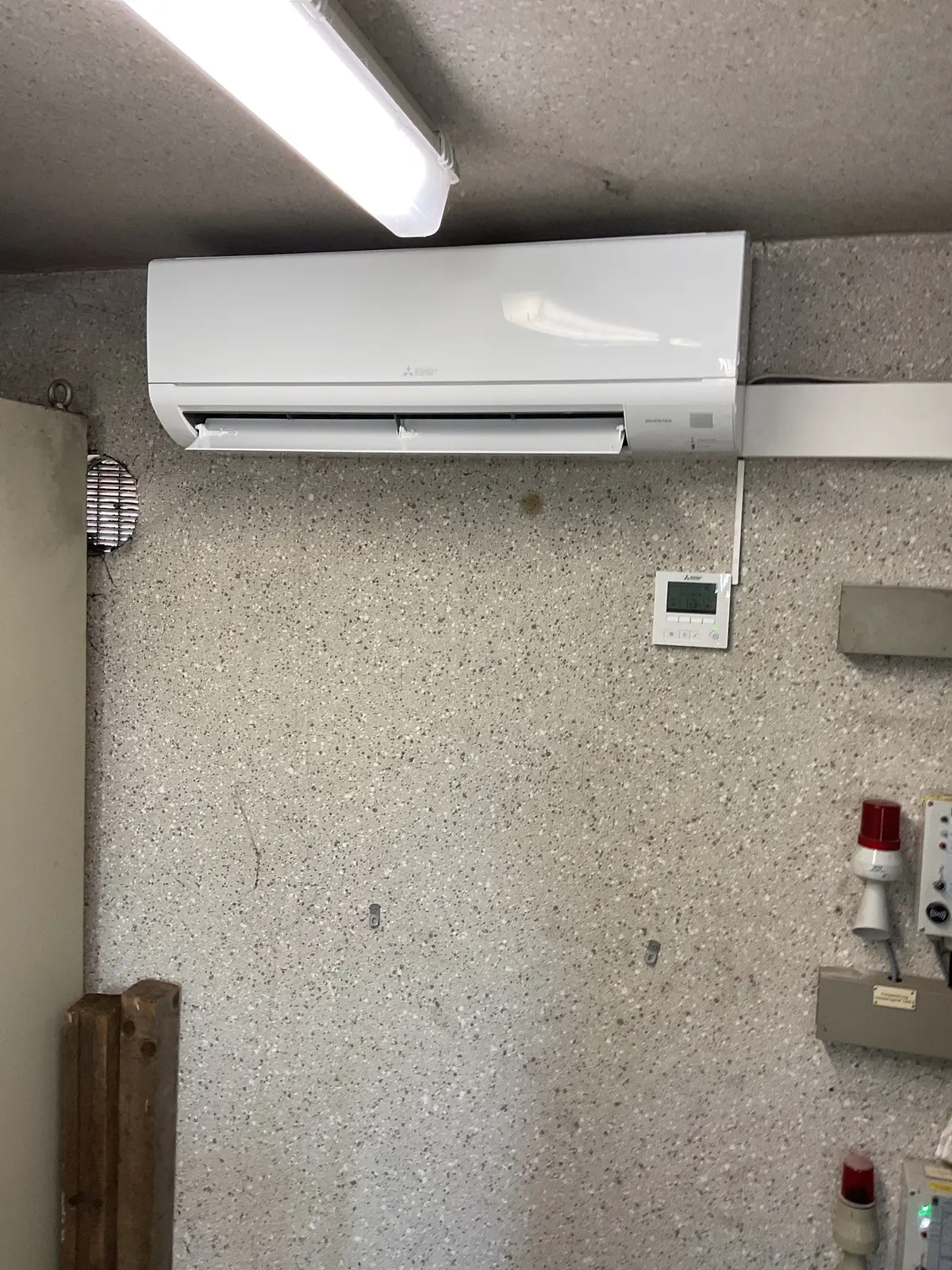 Wandgerät für einen Funktionsraum